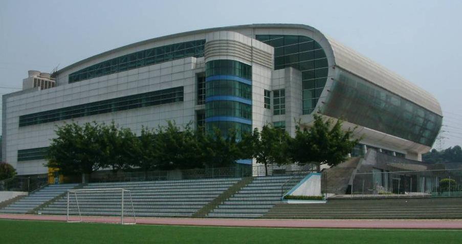 深圳技術學院體育館（2002年，合作設計）